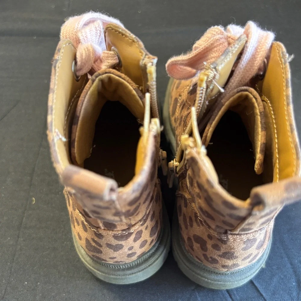 Cat & Jack Brown Leopard Print Kids Boots with Pink Laces Size 9 - Picture 2 of 10